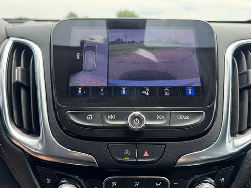 Used 2022 Chevrolet Equinox Premier FWD image 19