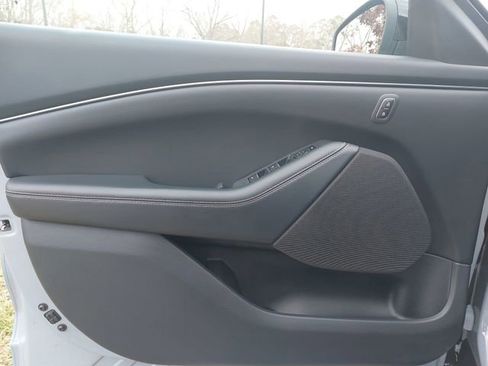 Used 2024 Ford Mustang Mach-E Select image 27