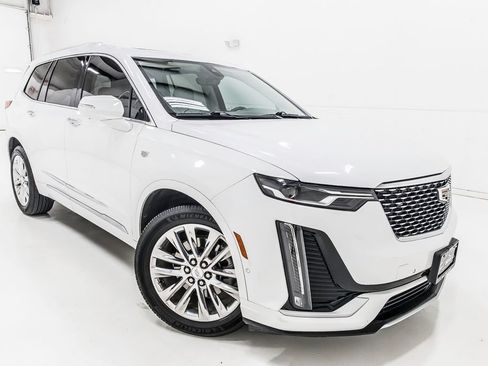 Used 2021 Cadillac XT6 Premium Luxury FWD image 9