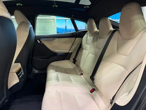 Used 2020 Tesla Model S Long Range Plus image 20