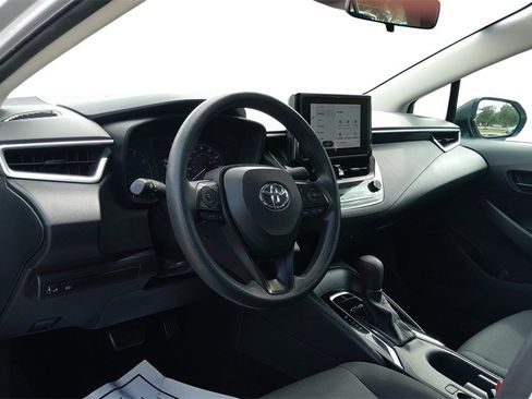 Used 2023 Toyota Corolla LE image 19
