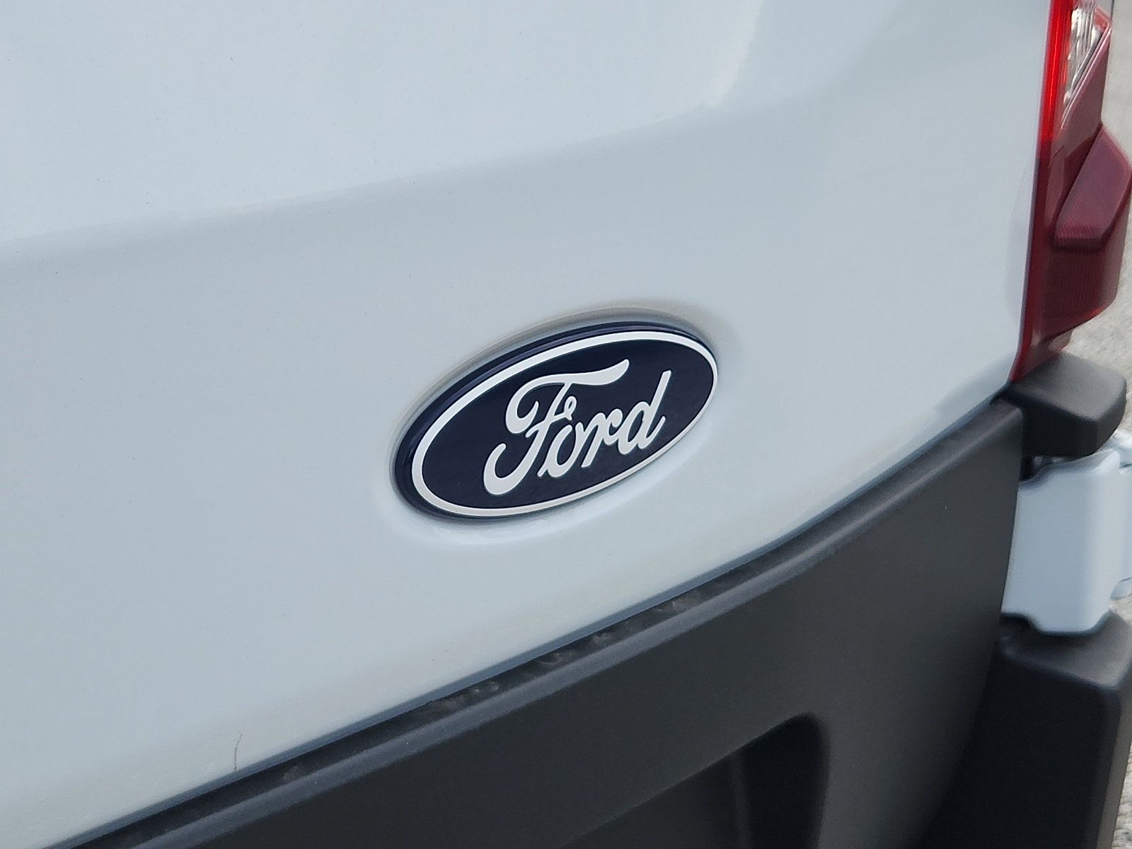 New 2026 Ford Transit 250 148 Medium Roof RWD image 20