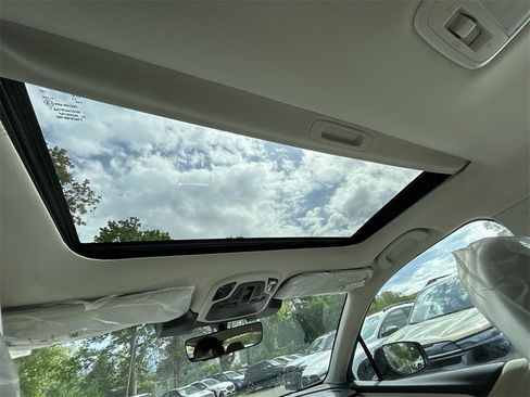 Used 2025 Subaru Legacy Limited image 14