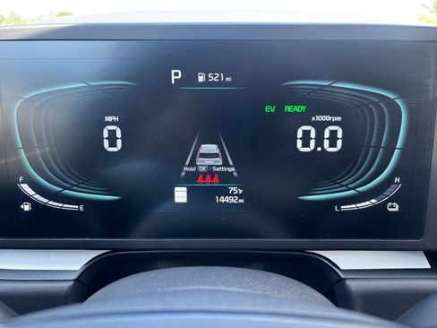 Used 2026 Kia Niro LX FWD image 38