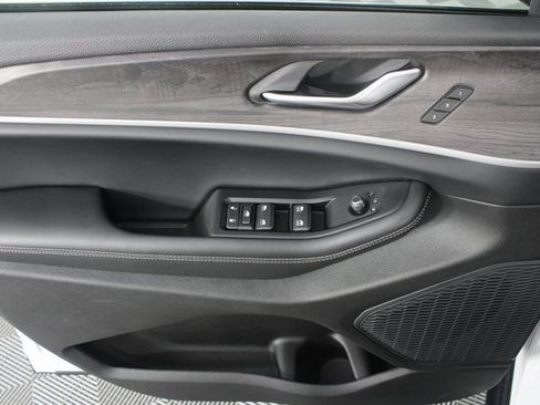 New 2025 Jeep Grand Cherokee Limited image 16