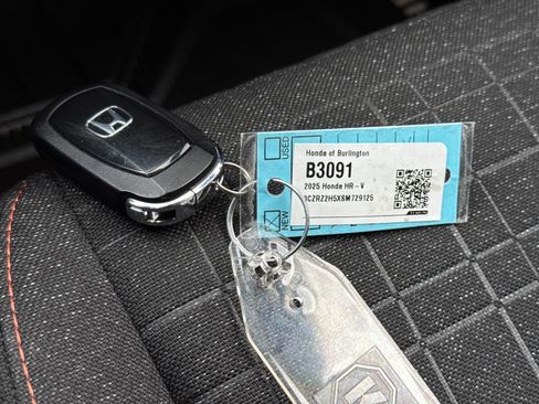 Certified 2025 Honda HR-V Sport image 37