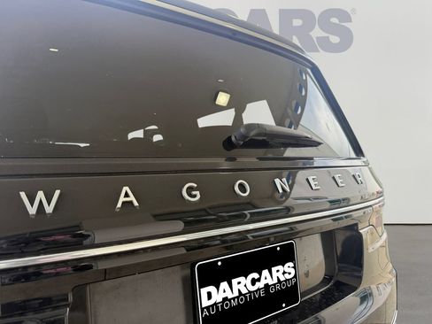 Used 2024 Jeep Wagoneer L Series III w/ Flexible Seating Group AWD/4WD image 31