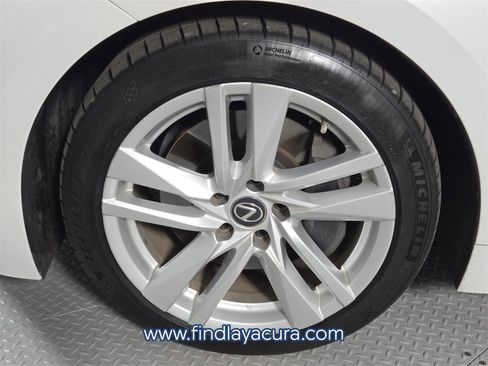 Used 2022 Lexus IS 300 image 9