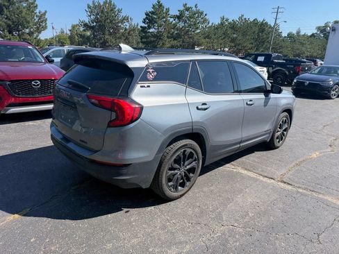 Used 2020 GMC Terrain SLE w/ Driver Convenience Package AWD/4WD image 3