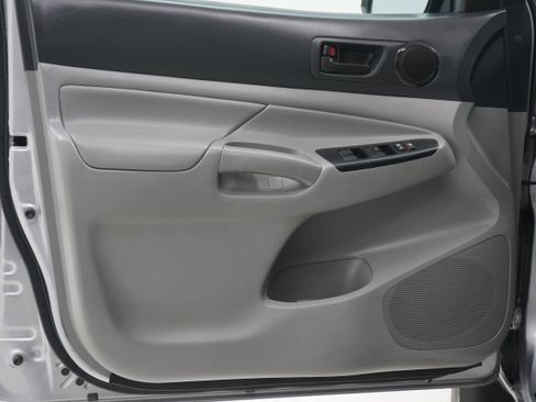 Used 2014 Toyota Tacoma 4x4 Double Cab image 12