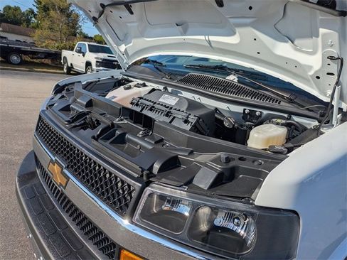 New 2024 Chevrolet Express 2500 w/ Driver Convenience Package image 25