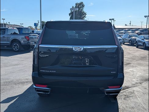 Used 2023 Cadillac Escalade Premium Luxury AWD/4WD image 6
