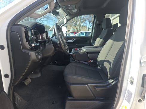 Used 2024 Chevrolet Silverado 2500 LT image 14