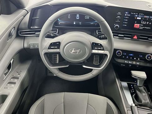 Used 2025 Hyundai Elantra Sport w/ Cargo Package FWD image 17