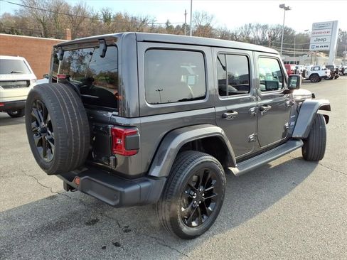 Used 2021 Jeep Wrangler Unlimited Sahara w/ Cold Weather Group image 4