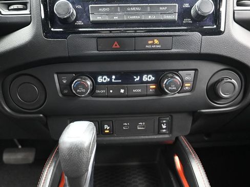 Used 2022 Nissan Frontier Pro-X RWD image 15