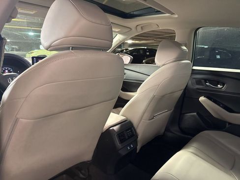 Used 2024 Honda Accord Touring image 11