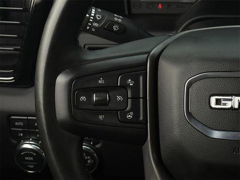 Used 2024 GMC Sierra 2500 AT4 w/ AT4 Preferred Package image 15