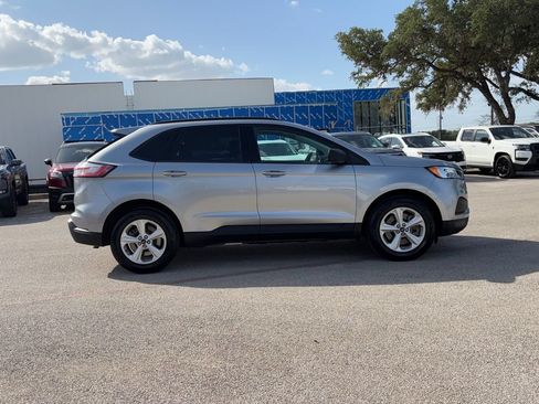 Used 2022 Ford Edge SE AWD/4WD image 4