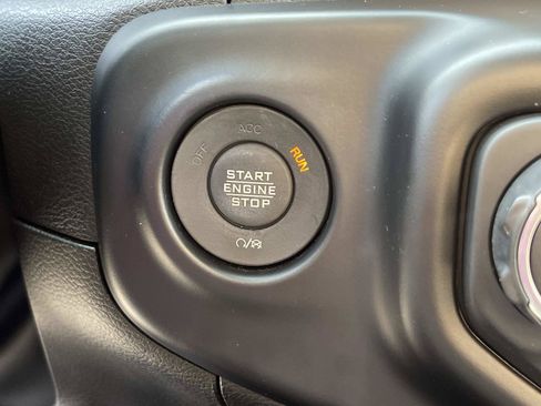 Used 2022 Jeep Wrangler Sport AWD/4WD image 28