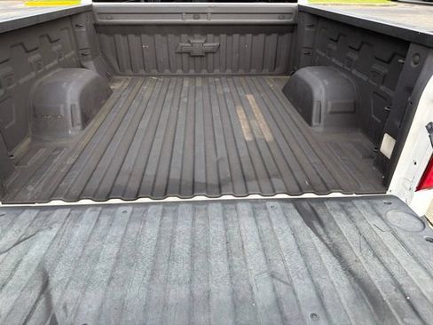 Used 2019 Chevrolet Silverado 1500 Custom w/ Custom Convenience Package RWD image 15
