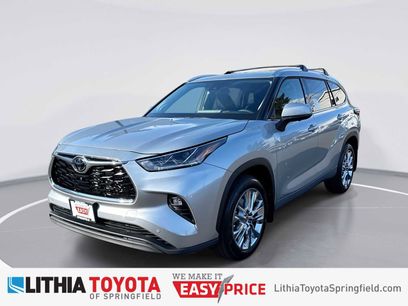 New 2025 Toyota Highlander Limited