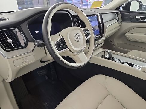Certified 2023 Volvo XC60 B5 Plus w/ Climate Package image 20