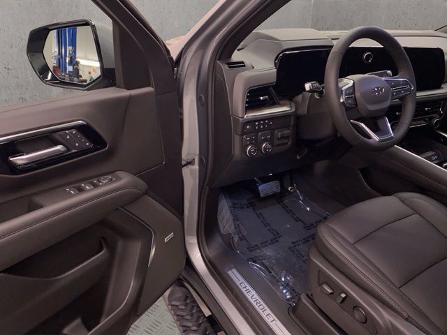 New 2026 Chevrolet Suburban Z71 w/ Z71 Off-Road Package AWD/4WD image 20