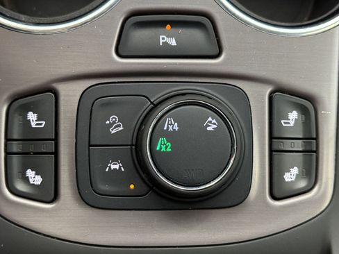 Used 2022 GMC Terrain AT4 w/ Tech Package AWD/4WD image 31