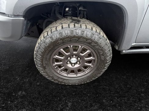 Used 2019 Chevrolet Colorado ZR2 w/ Colorado ZR2 Bison Edition image 9