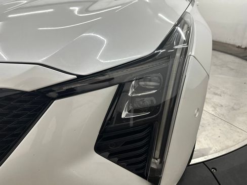 Used 2025 Cadillac CT5 Sport RWD image 10