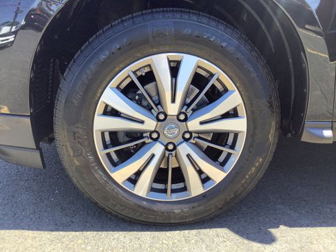 Used 2019 Nissan Pathfinder SL AWD/4WD image 27
