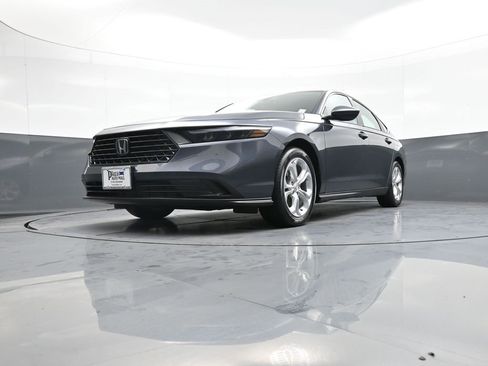 Certified 2023 Honda Accord LX image 25