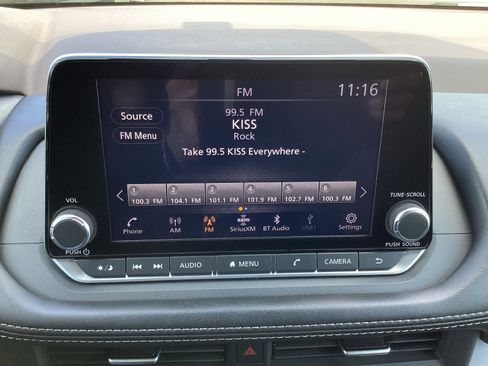 Used 2023 Nissan Rogue SV image 20