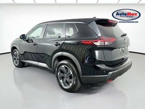 Used 2025 Nissan Rogue SV AWD/4WD image 5