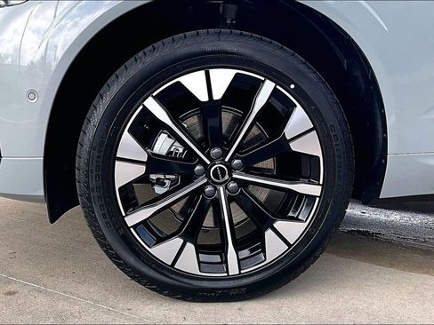 New 2026 Volvo XC60 B5 Plus AWD/4WD image 42