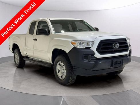 Used 2022 Toyota Tacoma SR image 1