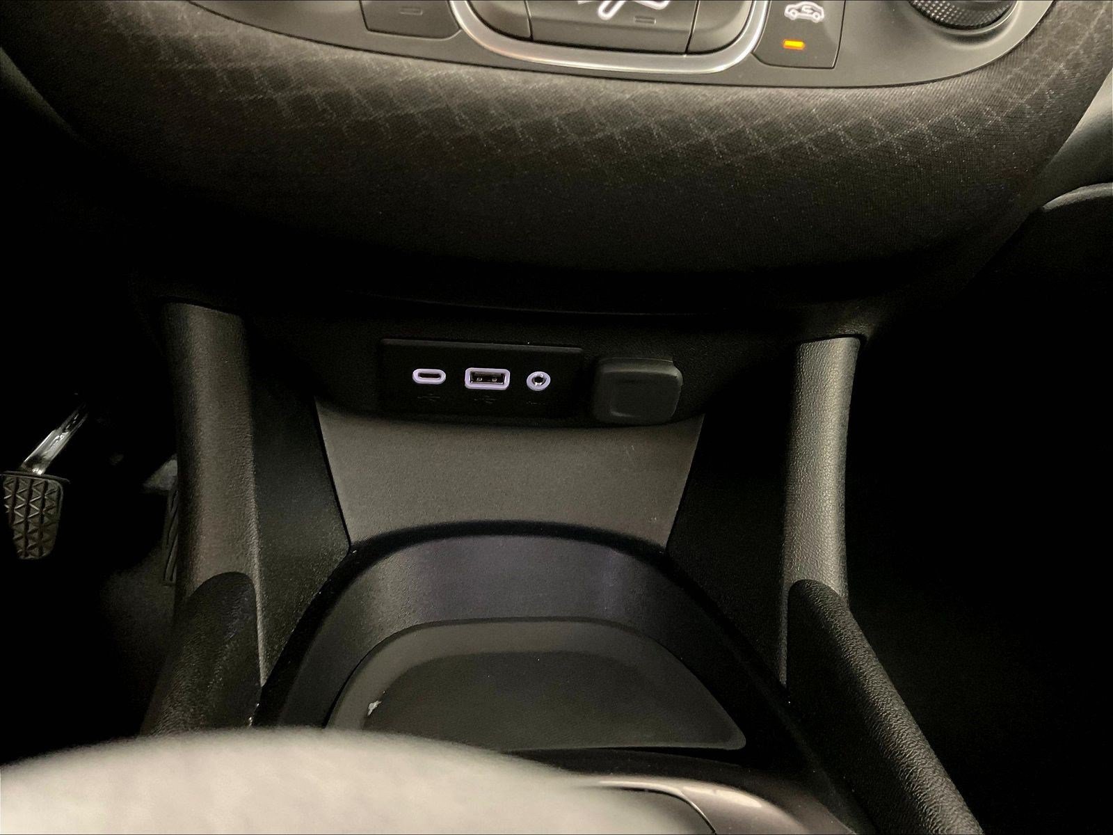Used 2024 Chevrolet Malibu LS w/ LPO, Floor Liner Package FWD image 16