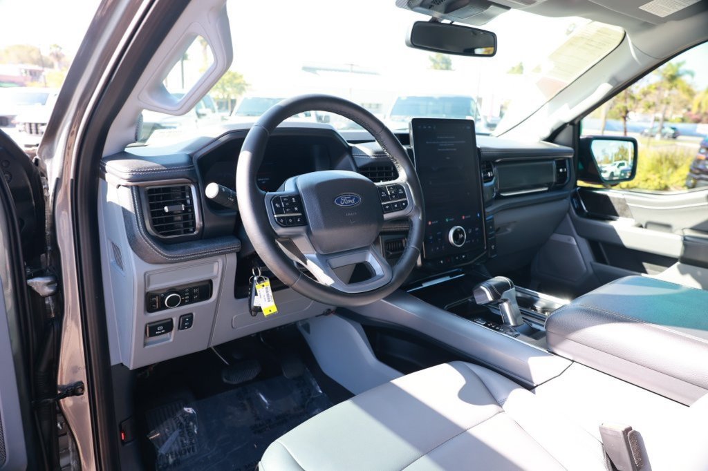Used 2025 Ford F150 Lightning Flash AWD/4WD image 19