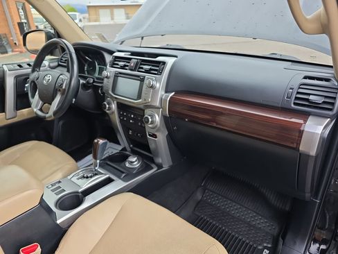Used 2016 Toyota 4Runner Limited AWD/4WD image 30