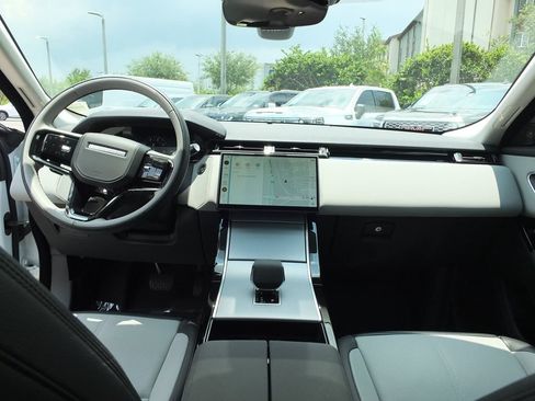 Used 2025 Land Rover Range Rover Velar S AWD/4WD image 24