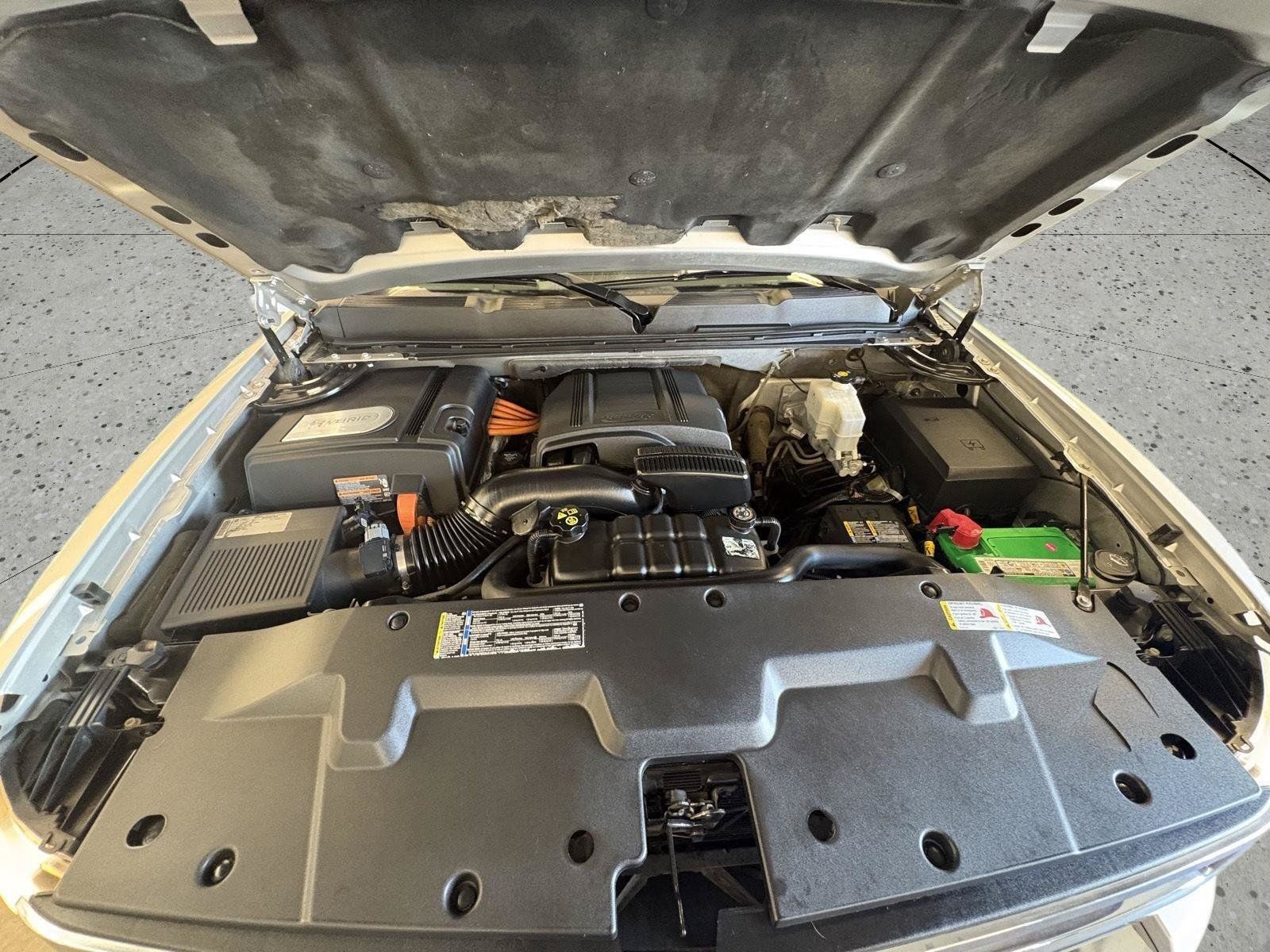 Used 2011 Chevrolet Silverado 1500 4x4 Crew Cab Hybrid image 9