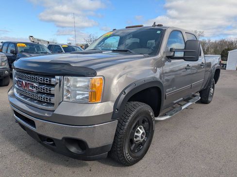 Used 2013 GMC Sierra 2500 SLE w/ Convenience Package image 2