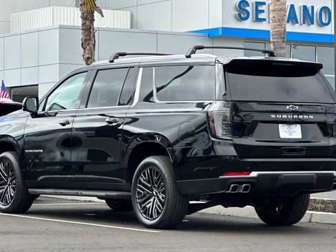 New 2026 Chevrolet Suburban High Country w/ LPO, Illumination Package image 6