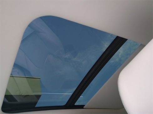 Certified 2026 Genesis GV70 2.5T Select image 18