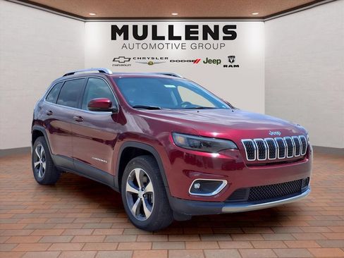 Used 2019 Jeep Cherokee Limited AWD/4WD image 3
