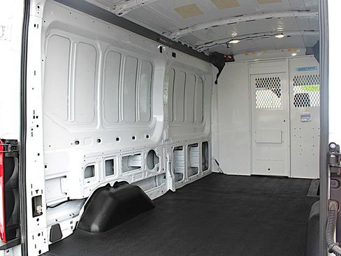 Used 2023 Ford Transit 250 Medium Roof image 9