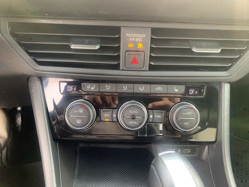 Used 2020 Volkswagen Jetta R-Line w/ R-Line Cold Weather Package image 15