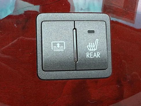 Used 2010 Lexus LS 460 image 36