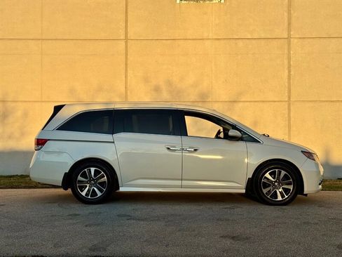 Used 2015 Honda Odyssey Touring Elite image 7